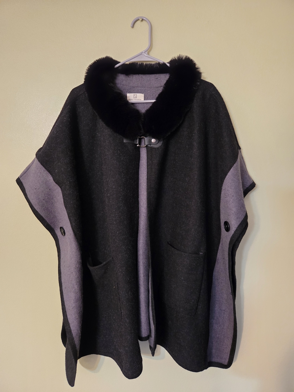 Gray & Black Cape with Black Faux Fur Collar. Women One Size.